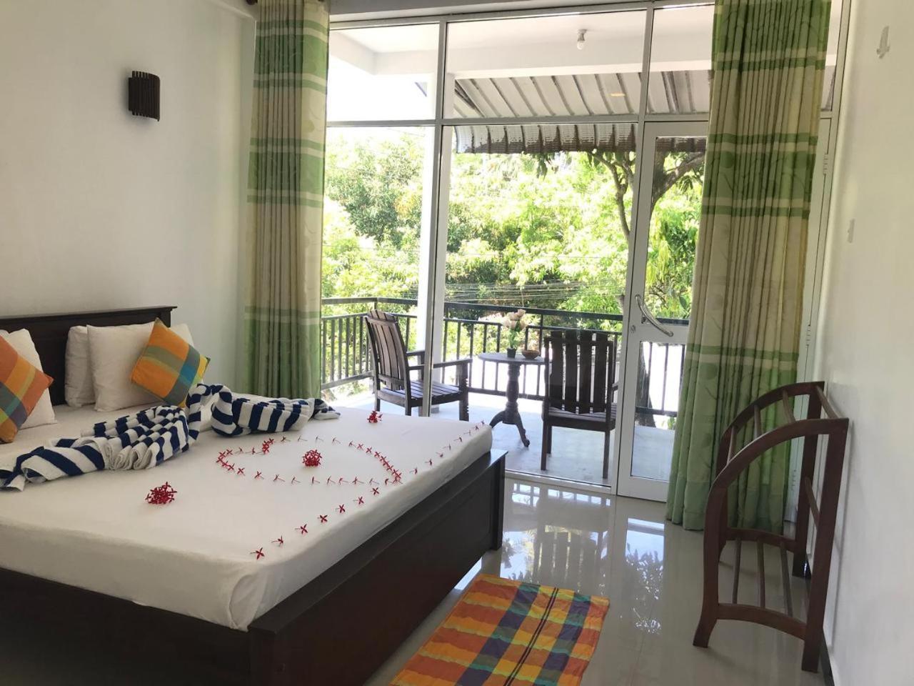 Sea Zone Resort Mirissa Buitenkant foto